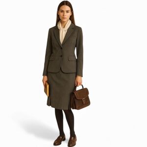 Mix by Tahari ASLClassic Women’s Two-Piece Gray Skirt Suit – Tailored Fit, Sz 14